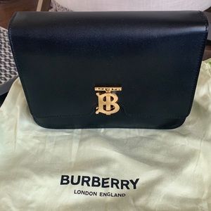 Beautiful medium Burberry crossbody.